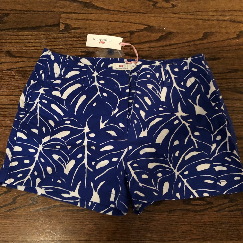 Size 10 blue vineyard vines shorts